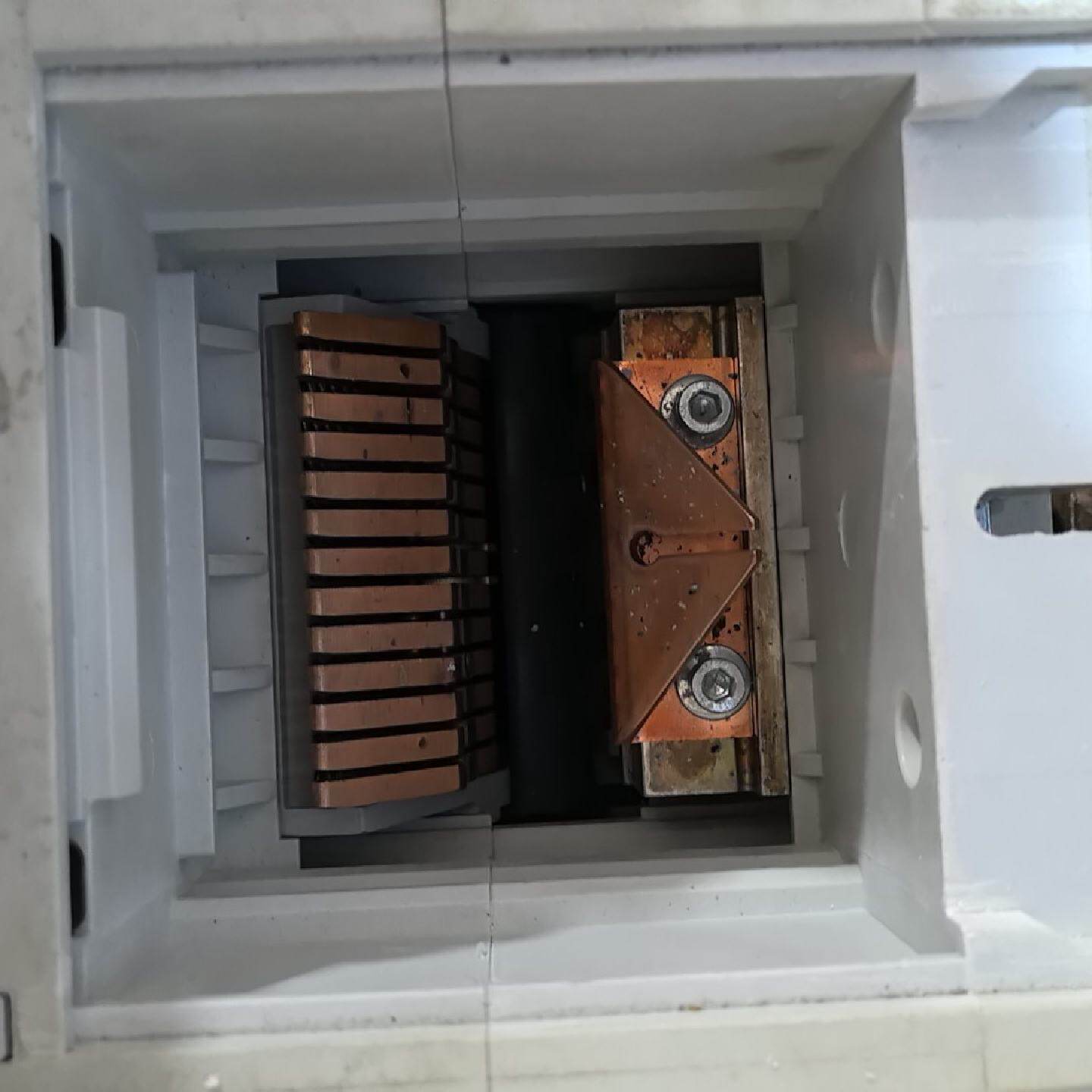 这是西门子WL II系列智能型框架断路器(空气断路器),型号--议