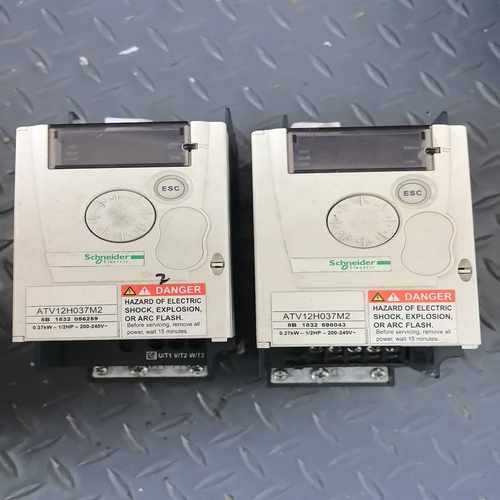 议价施耐德变频器ATV12H037M2二台，二手拆机，成色如图，