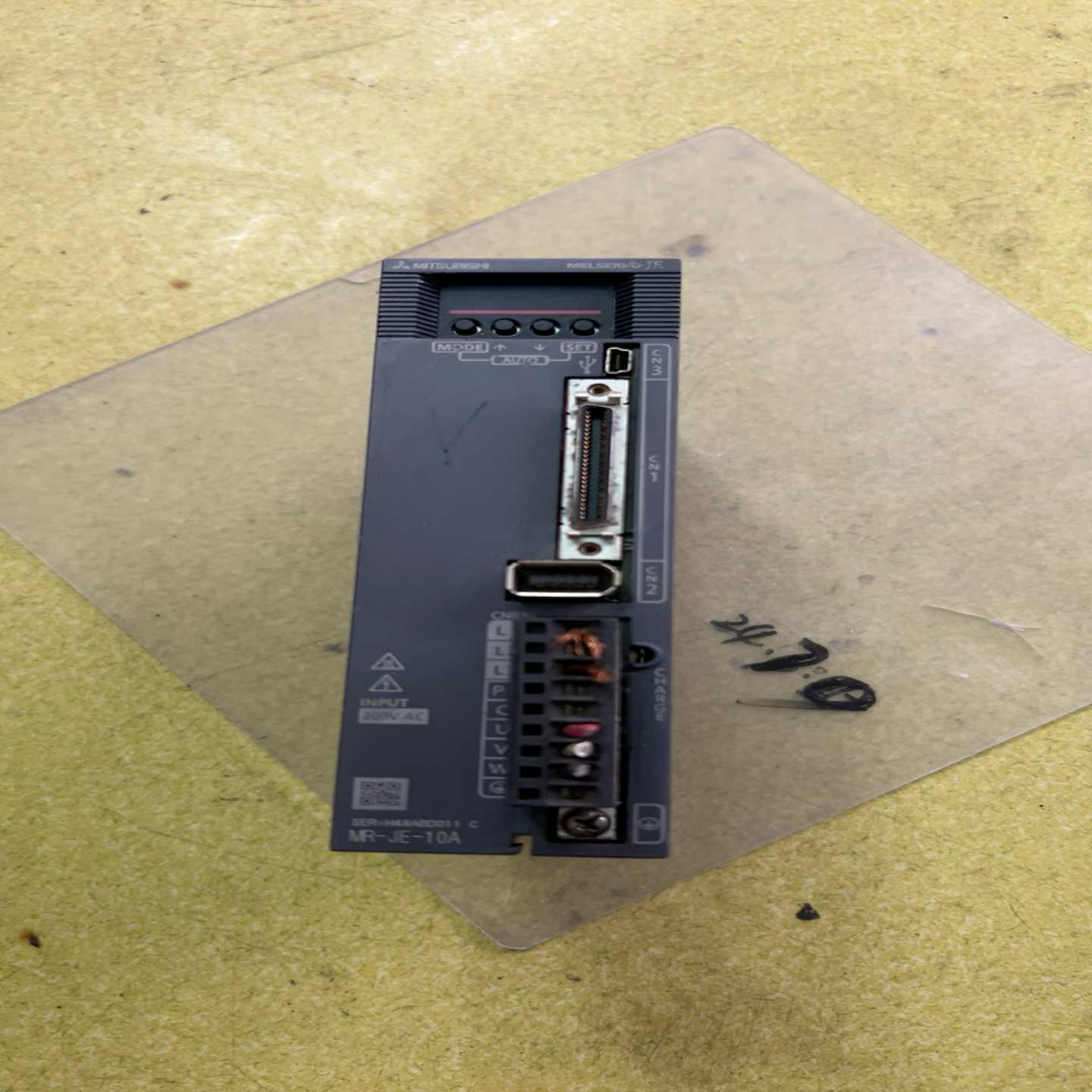 议价拆机进口三菱伺服驱动器：MR-JE-10A，一个，功能正常