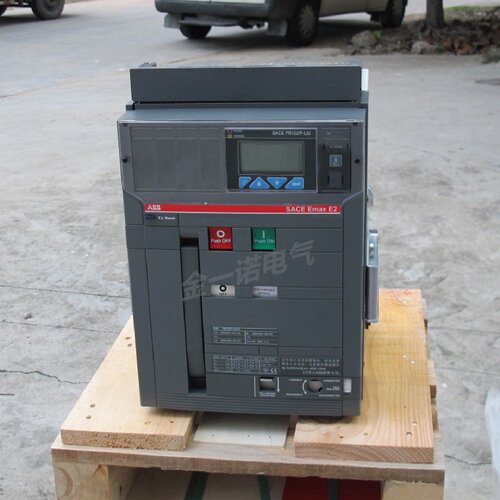 议价ABB Emax 空气断路器；E2N2000 R2000 PR123/P-LSIG FHR 3P N