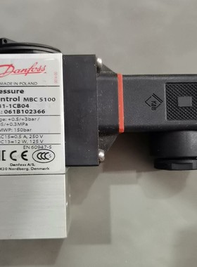 丹佛斯压力开关061B102366，--议价商品