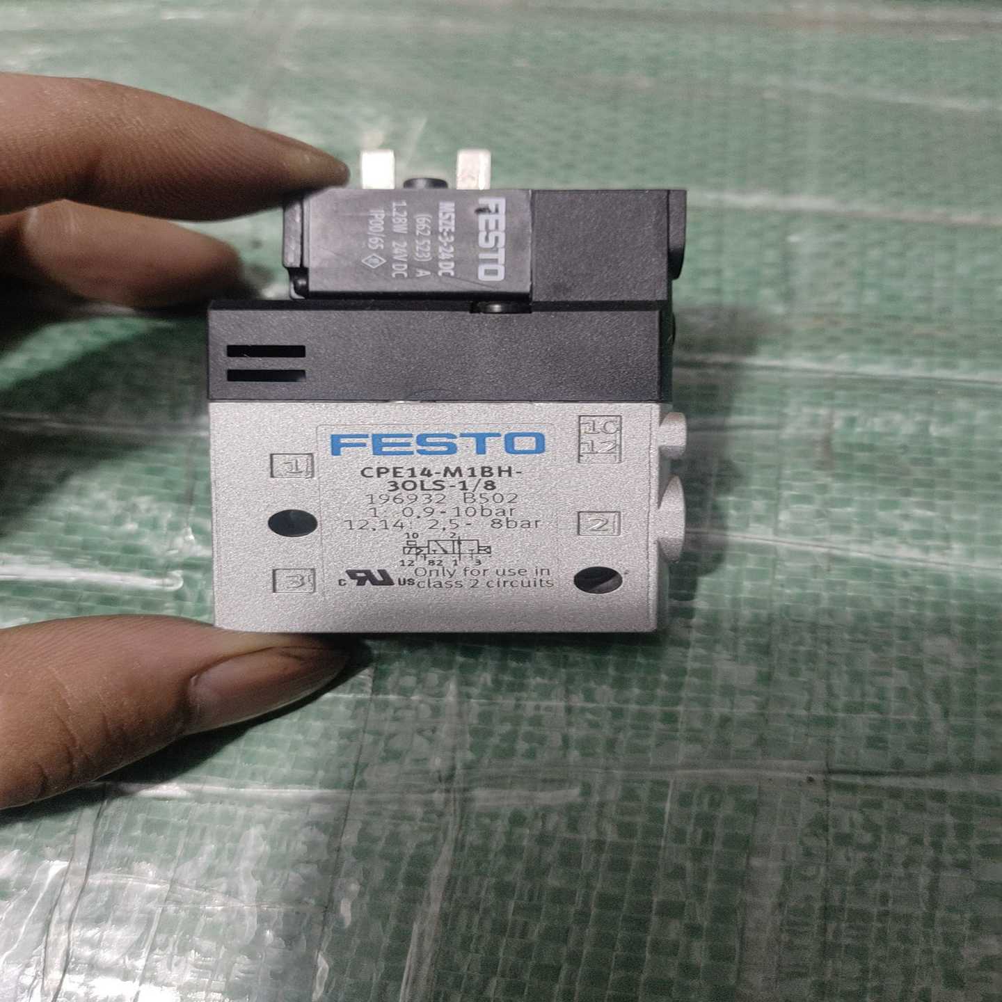 费斯托FESTO电磁阀，型号CPE14-M1BH-3OLS---议价商品
