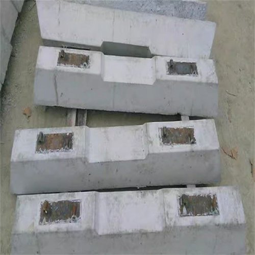 铁路水泥轨枕高强度600轨距水泥枕木钢筋混凝土新二型水泥轨枕