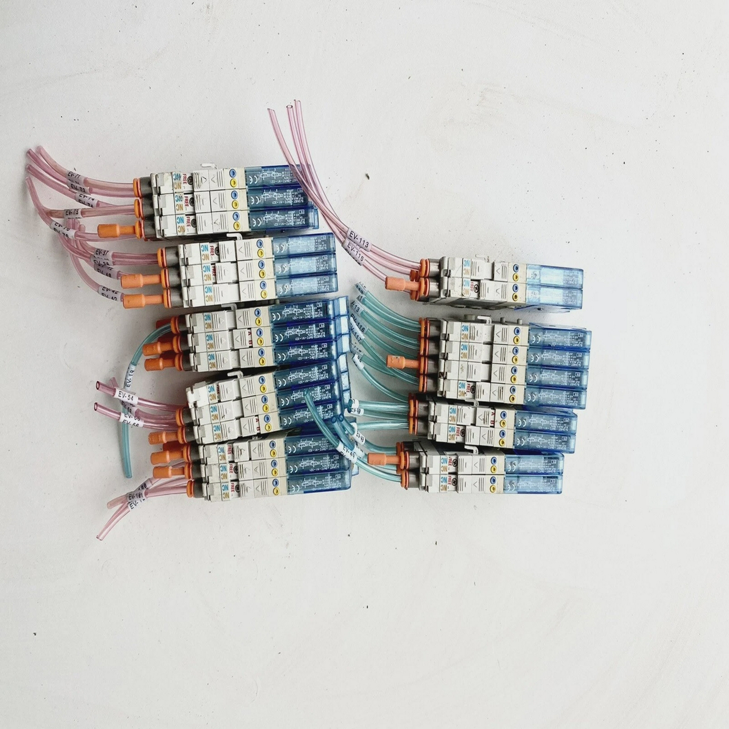 批量25件SmcSJ2A60T-5NFZ-N1-X21气动电磁阀