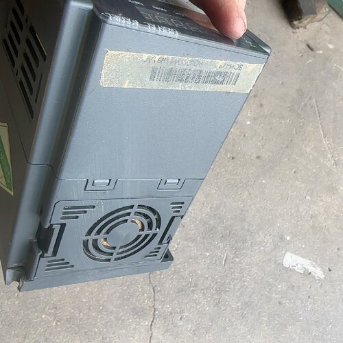 寻日业变频器CM510A3SR75G功率0.75KW单相