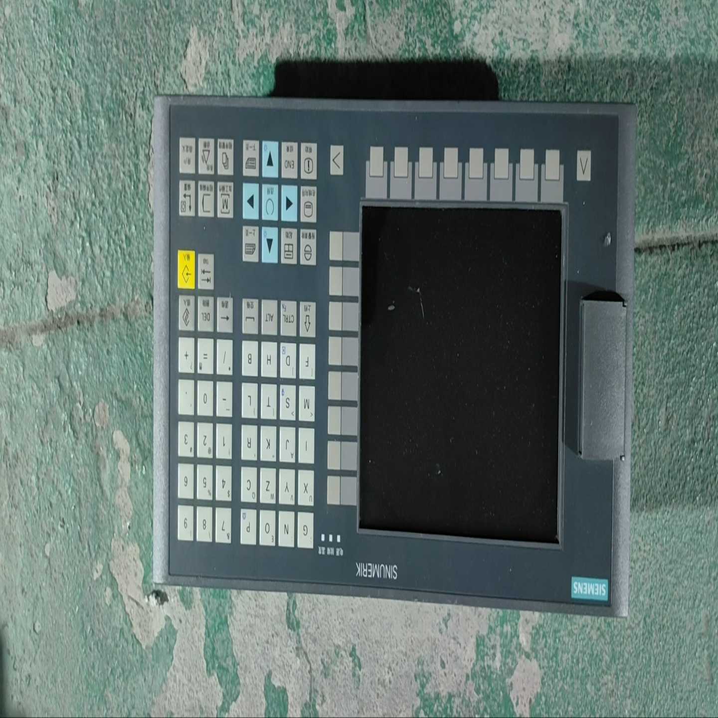 询价6FC5370-3AM03-0CA0西门子808D系统，二手