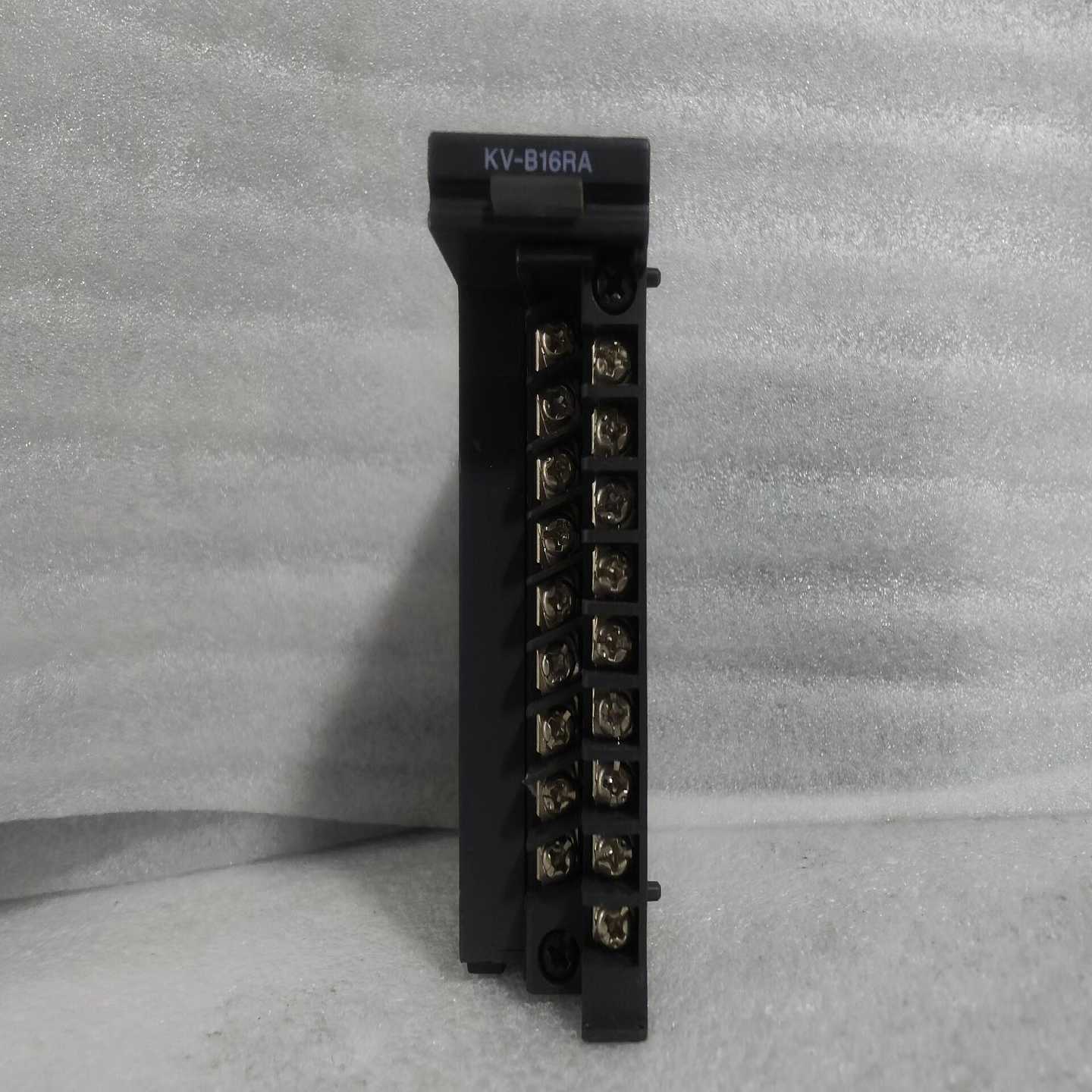 基恩士PLCKV-B16RA实物图，大量现货，成色漂亮，功--议价商品