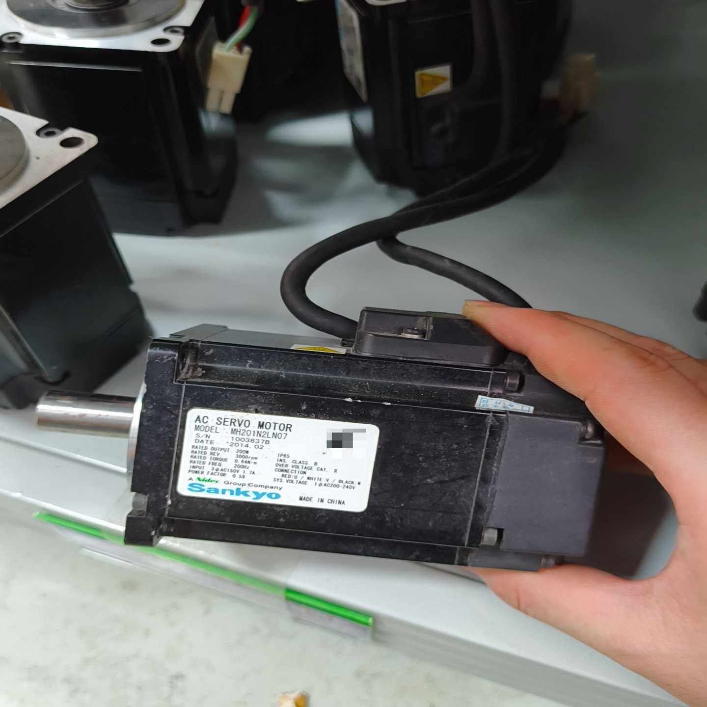 三协Sankyo伺服电机，型号MH201N2LN07，200--议价商品