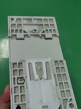 议价400W变频器V004L21A成色如图功能包好议价