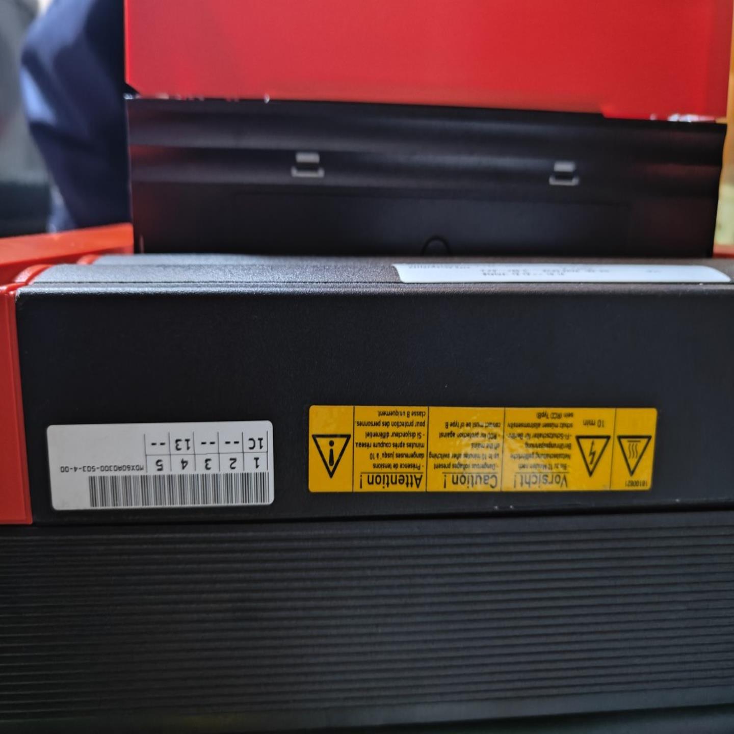 配件德国原装变频器MDX61B0110-503-4-00到货十台价格美丽咨议价