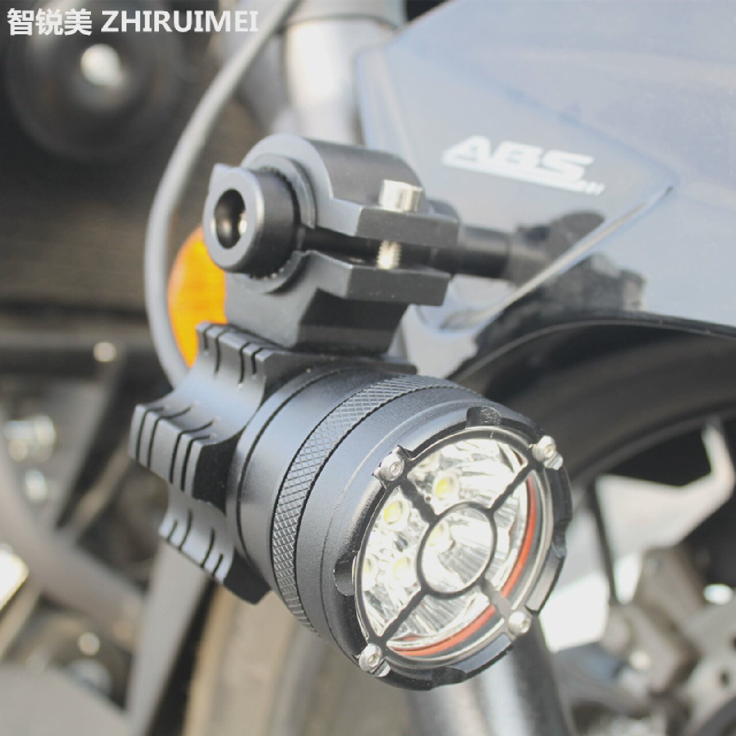 摩托车射灯光阳赛艇250300400改装配件辅助防水大灯爆闪一对