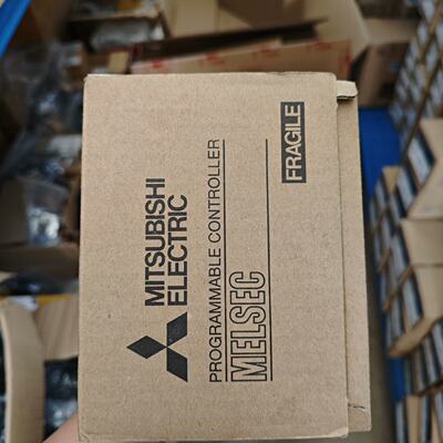 议价三菱PLCFX3U16MRESA工程剩余全新未拆