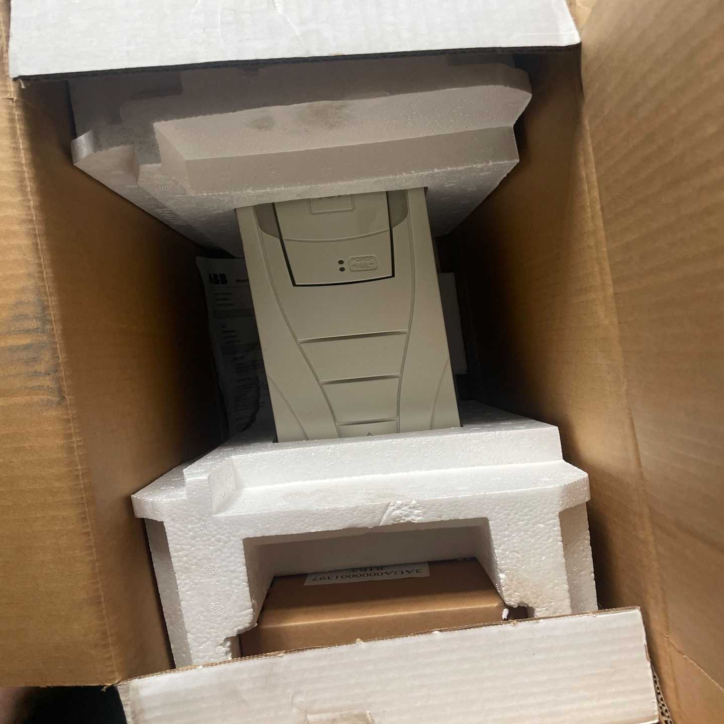 #变频器 ABB 510 系列ACS510-01-09A4-(通通配件）