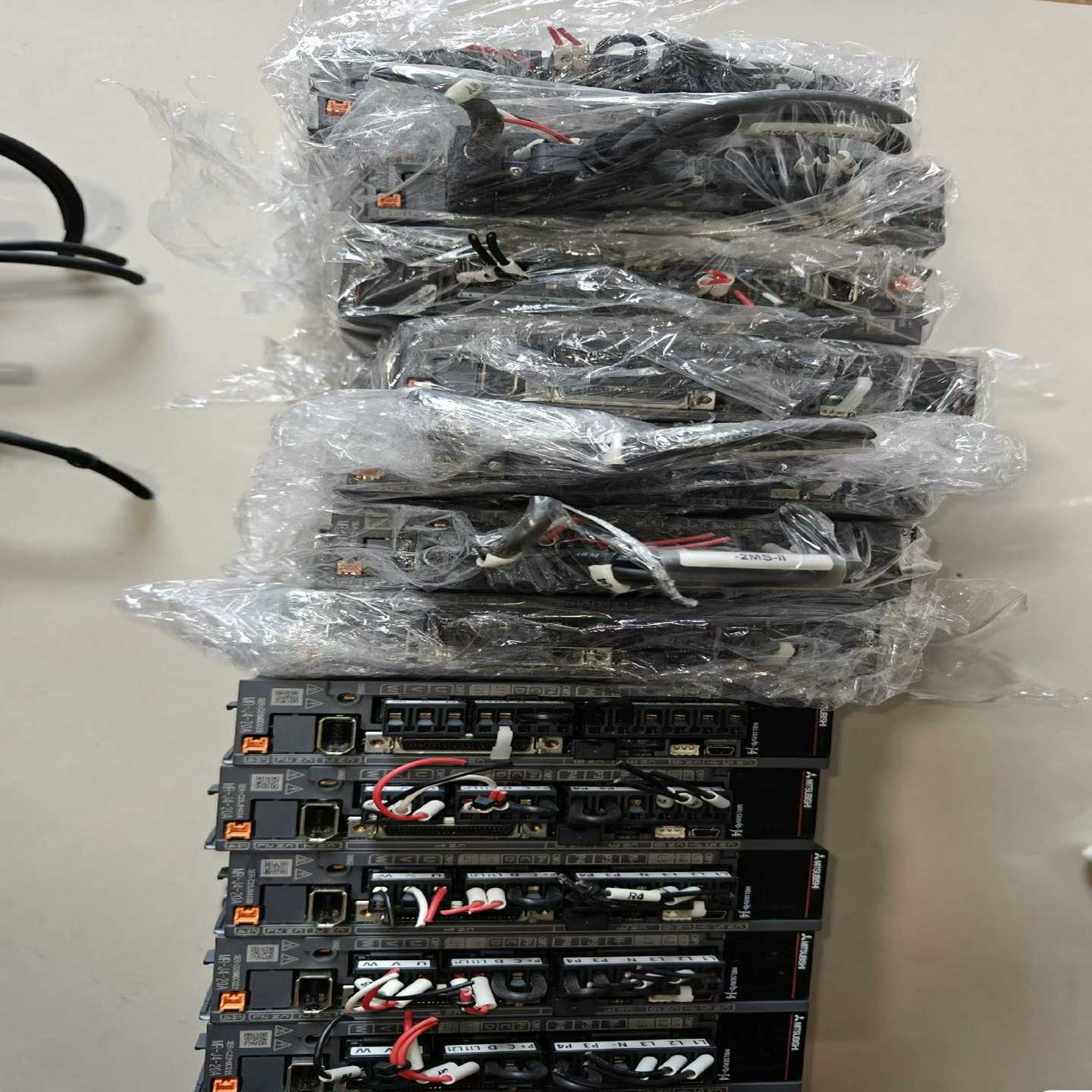 议价三菱伺服驱动MR-J4-20A原装货，可以带电机出，电机只