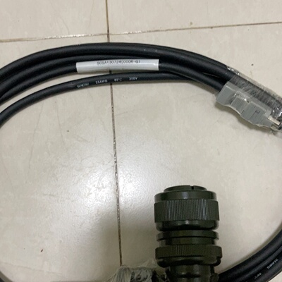 施耐德大功率伺服电机编码器线VW3M8122R30耐折弯LX议价