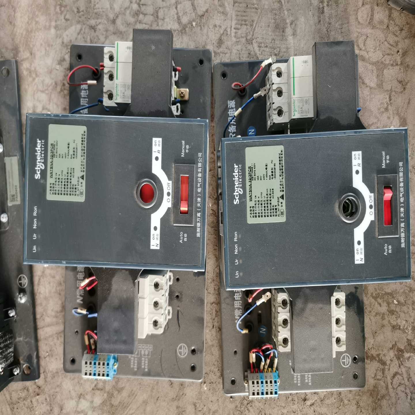询价~#机电机械五金 施耐德转换开关3个,不错,外观没有明