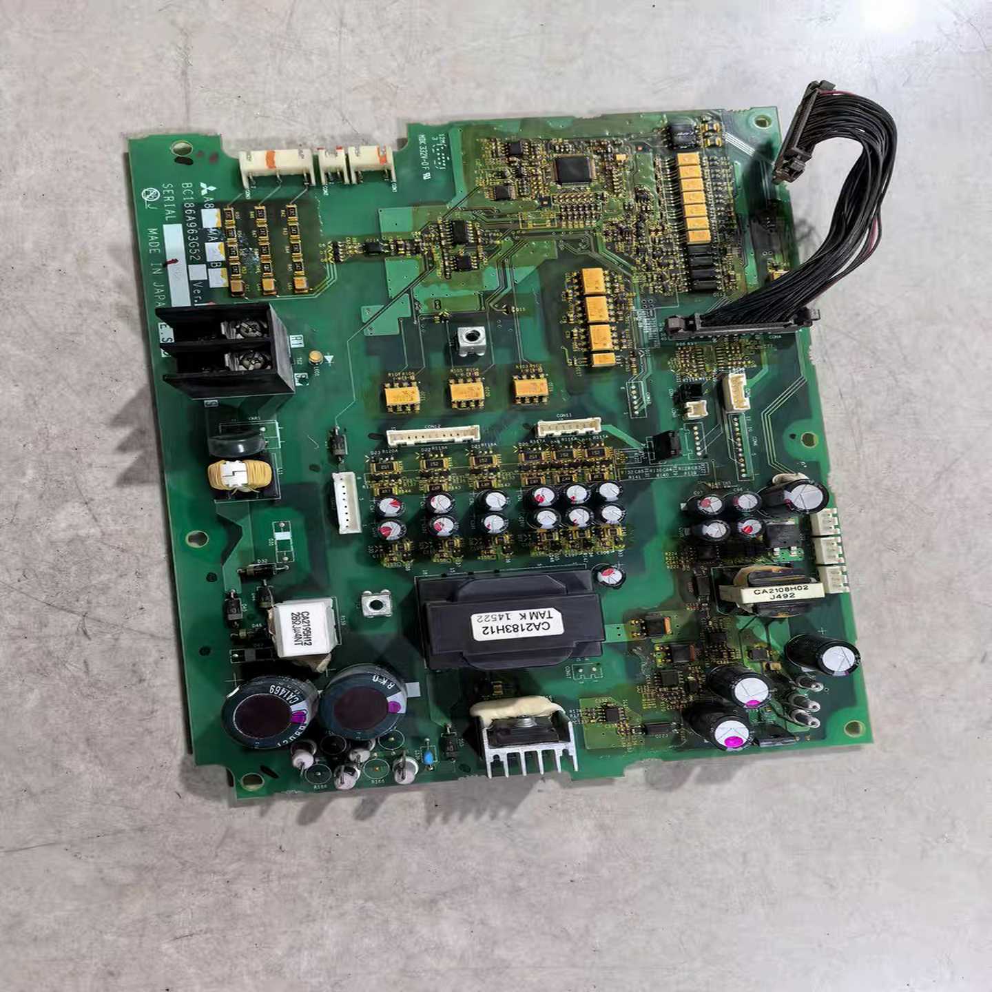 三菱A840 F840系列30-37KW电源板BC186A9~询价