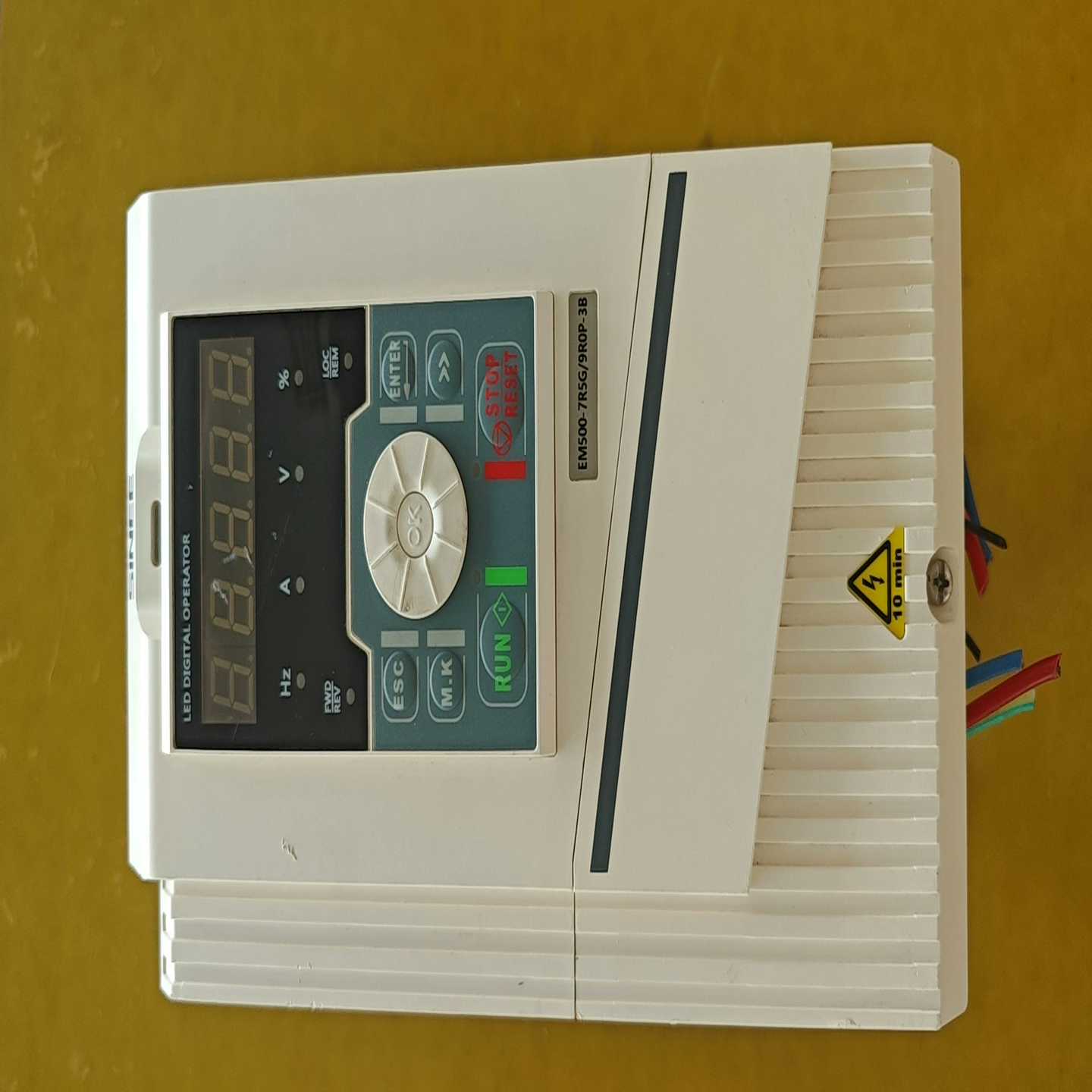 EM500-7R5G/9R0P-3B深圳正弦变频器7.-询价客服
