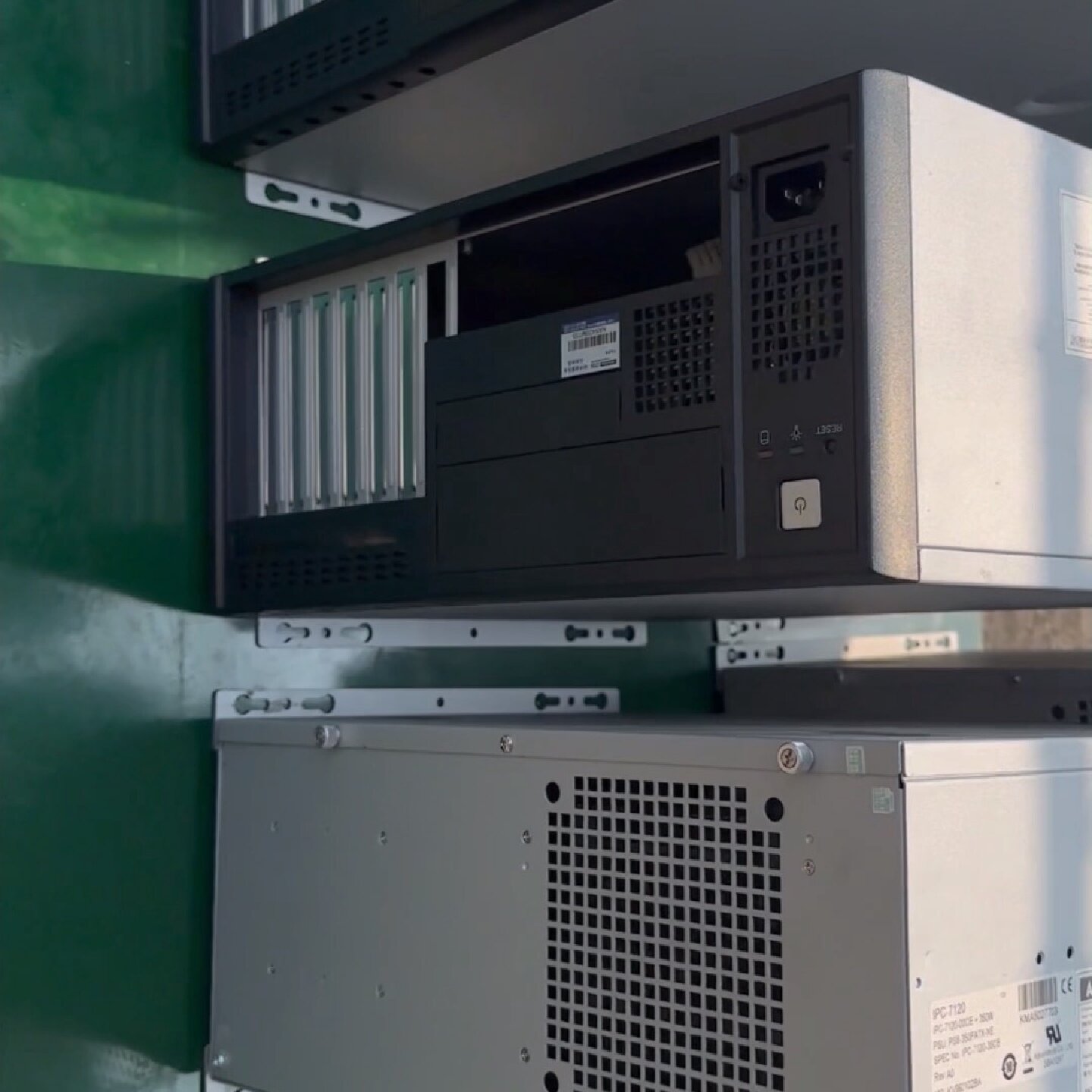 研华IPC-7120壁挂式机箱，带研华1U350W电源-议价