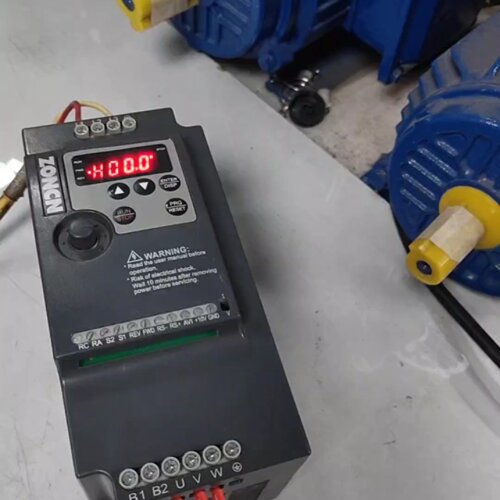 寻众辰变频器5.5KWNZ1005R5G7R5P4成