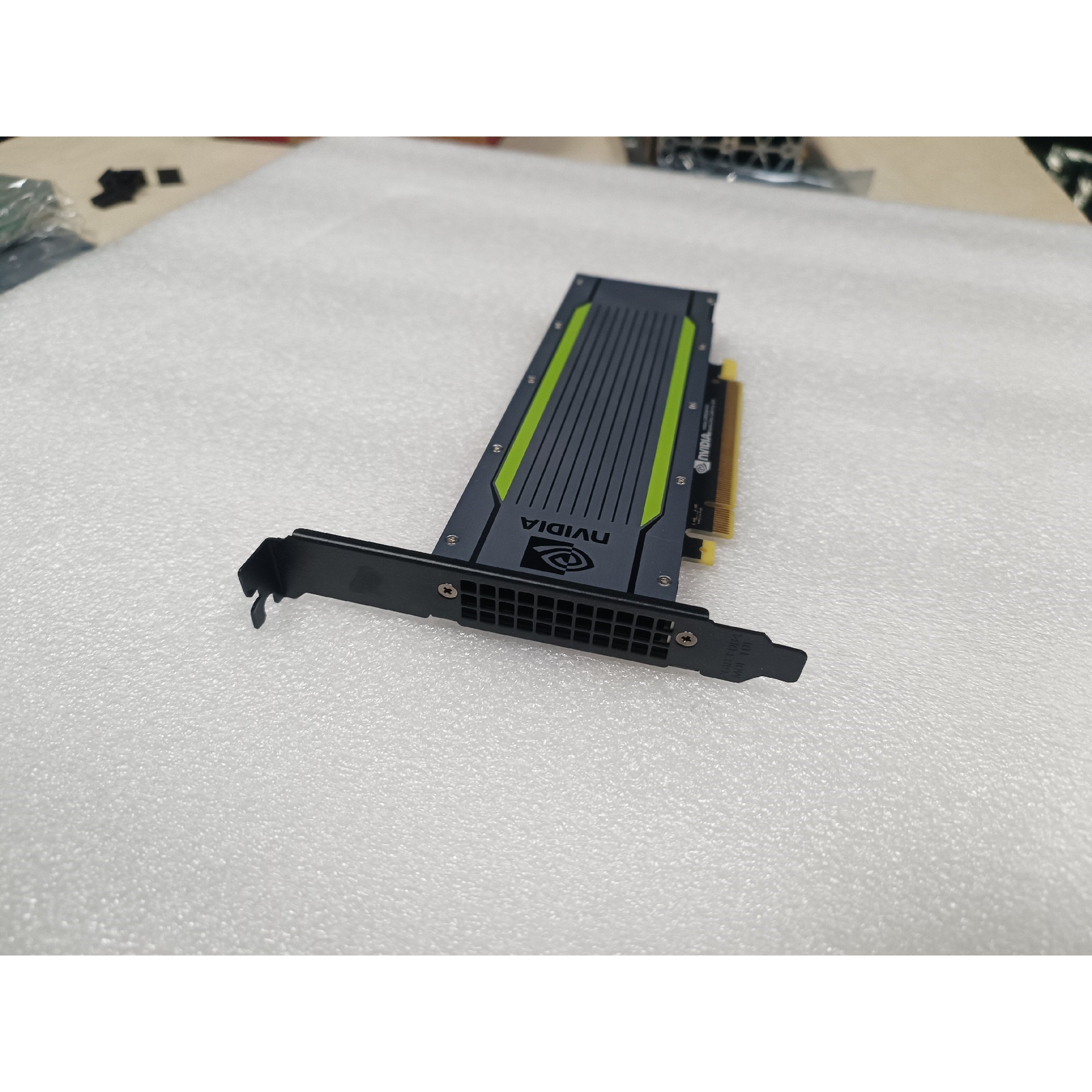 英伟达TESLA  T4 16G 高性能图灵架构GPU