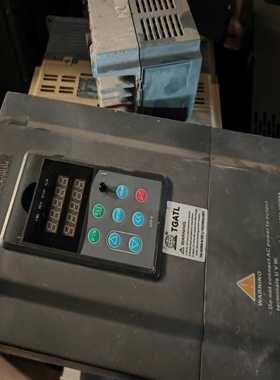 出售三晶H011G3变频器，轻微使用痕迹，功能完好无维修。功--议价