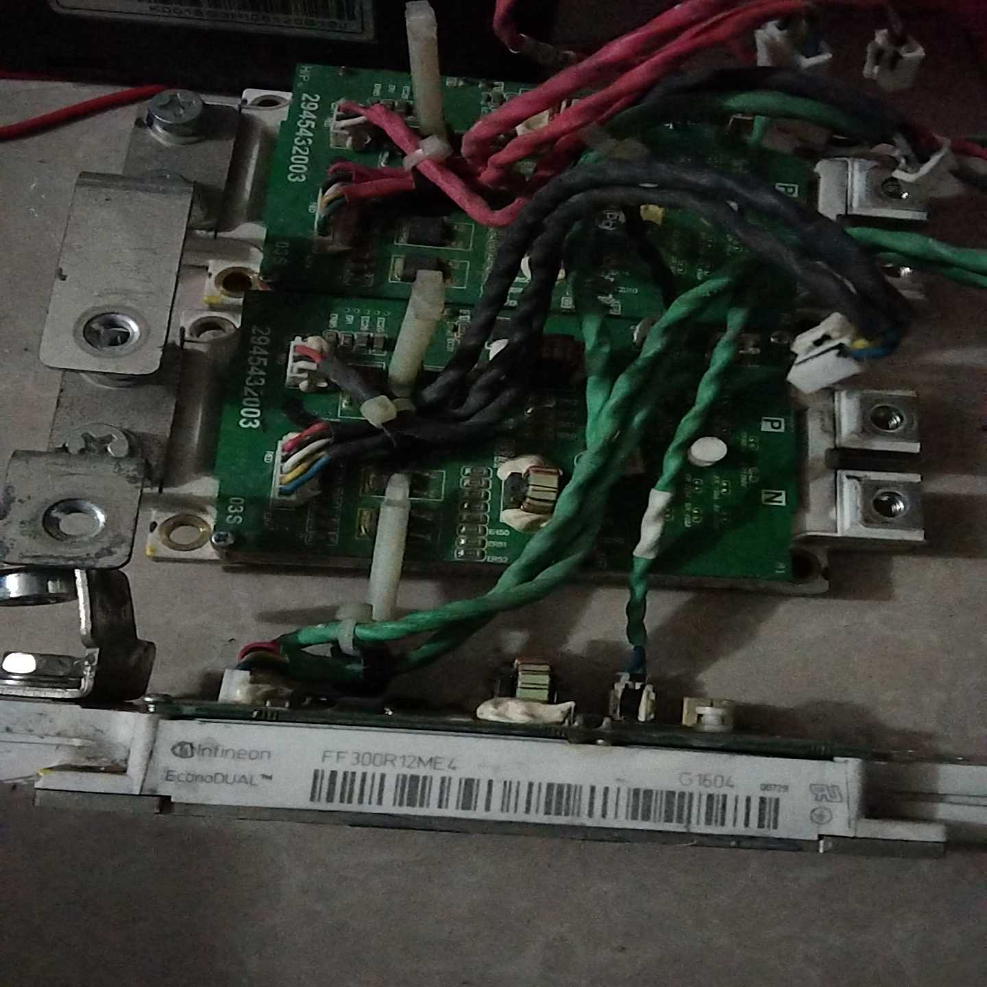 【议价】英飞凌IGBT模块FF300R12ME4300A，适用