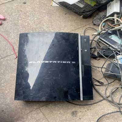 SonY索尼PLAYSTATION3。正常开机。没有游戏手柄--议价商品