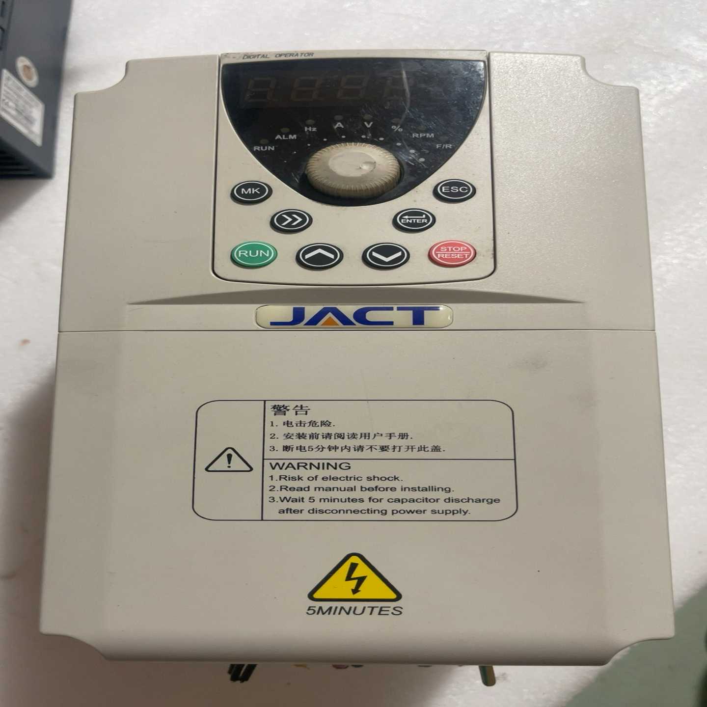 艾克特变频器AT500-T3-4R0G/5R5PBJ一台4.询价