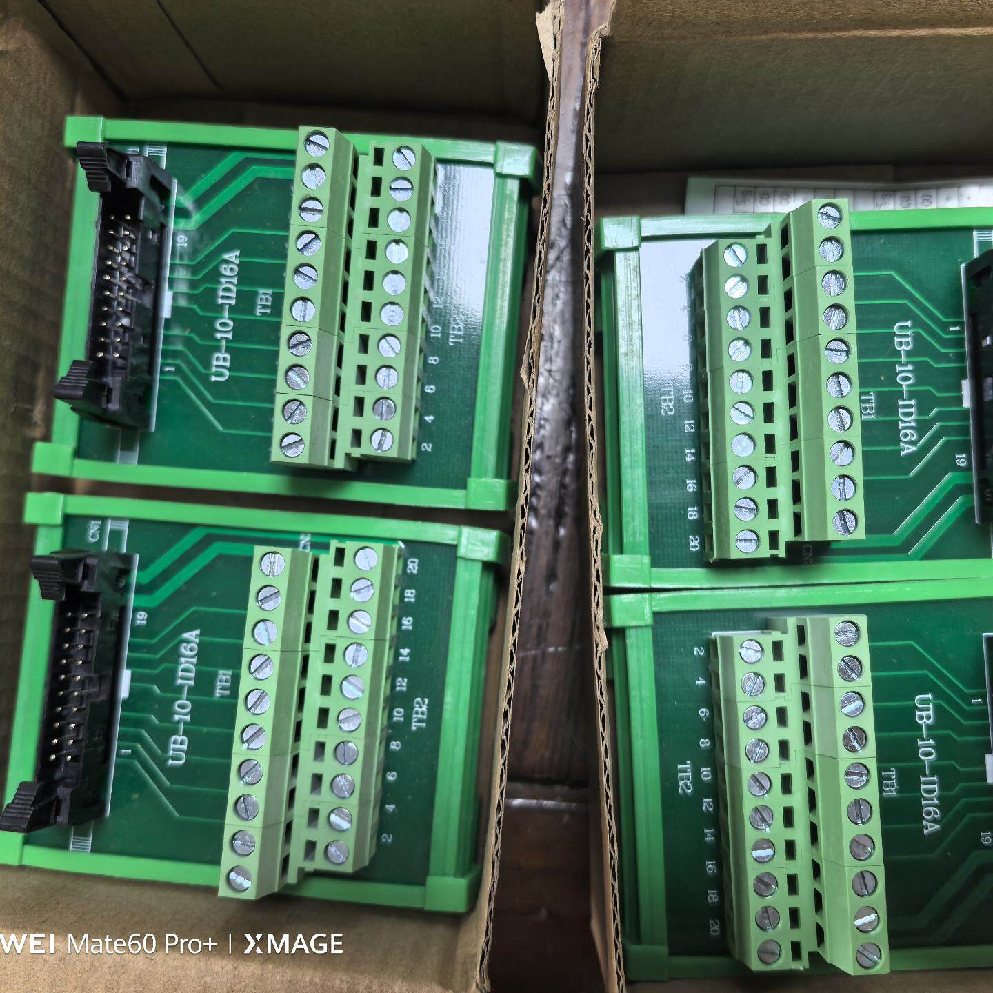 台达UB10ID16A分线器全新绿色PCB板带接线—议价