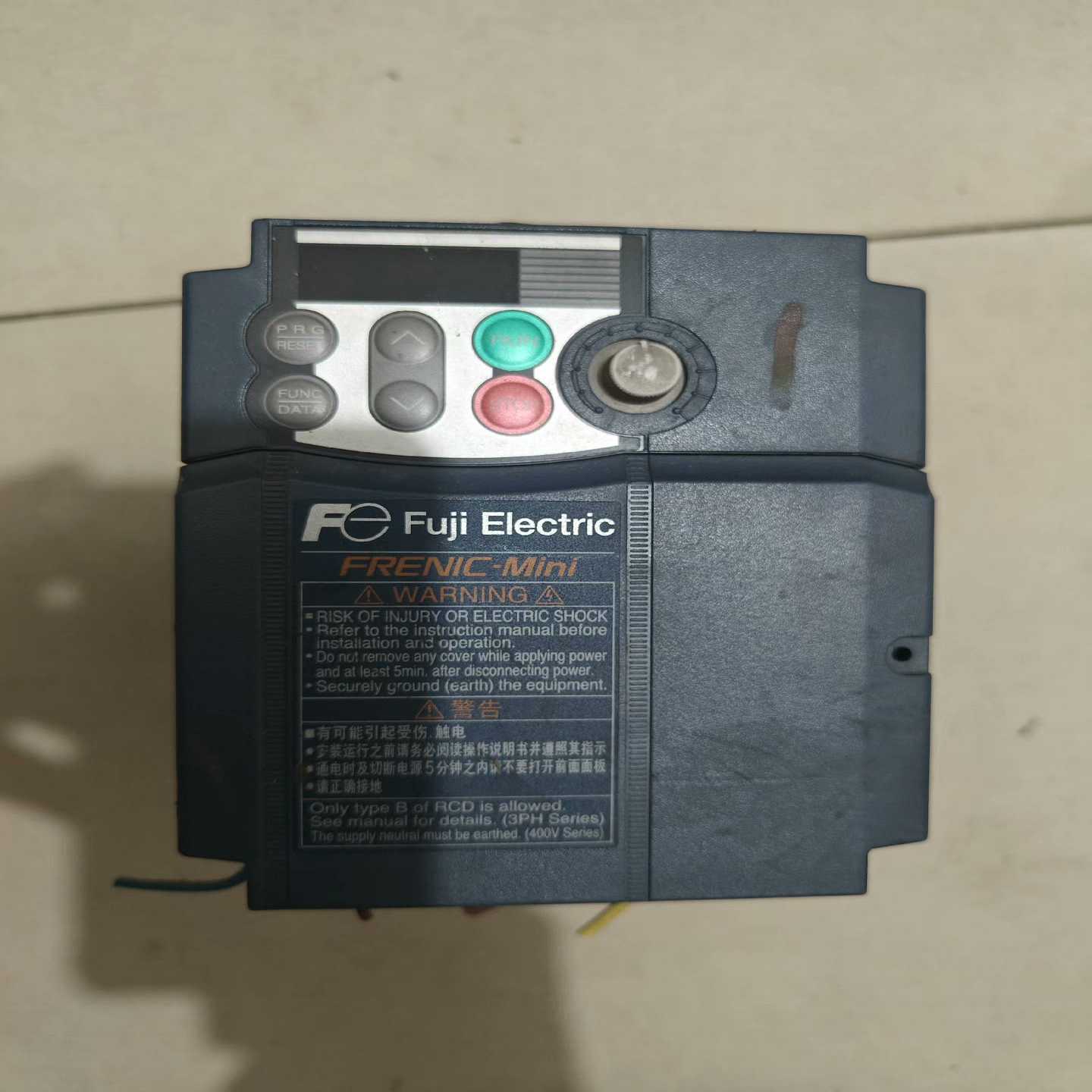 询价变频器FRN0004C2S-4C
