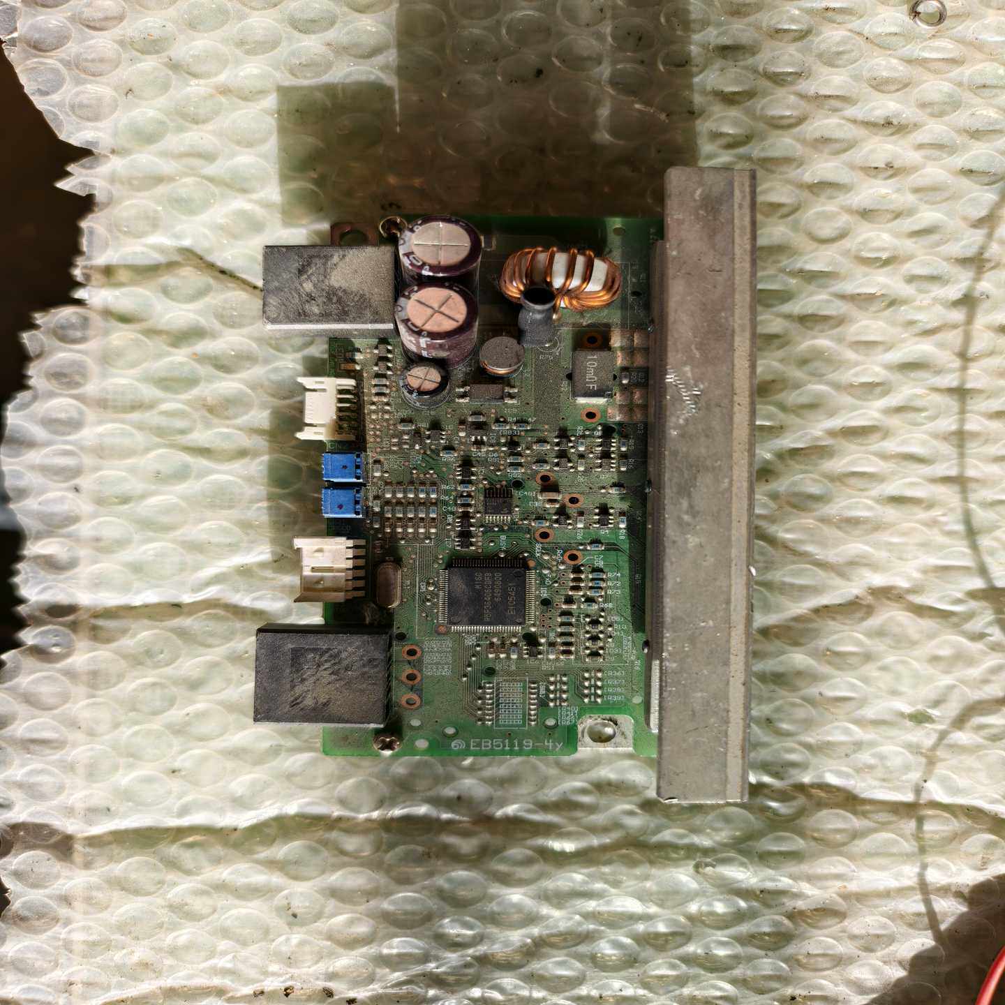 出售下来BLHD100K驱动板。外观如图，功能。