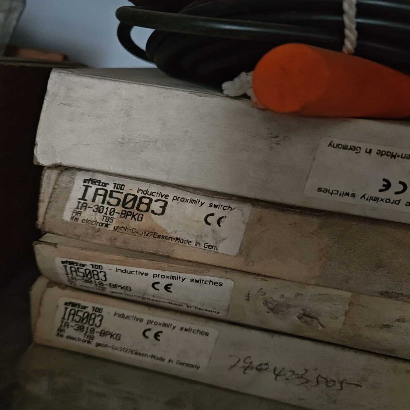 议价易福门I206接近开关，全新未开封，工程剩余I508