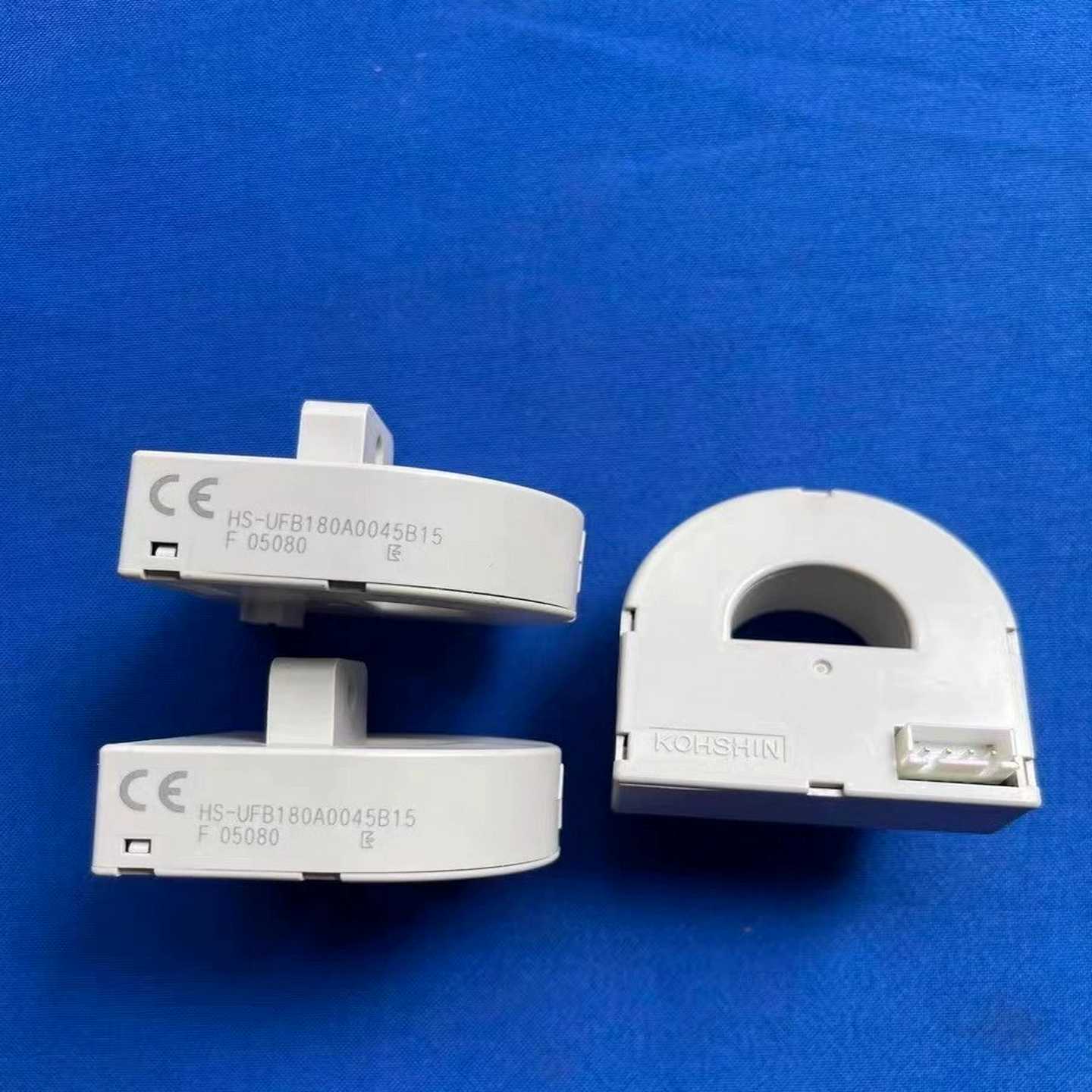 询价全新HS-UFB180A0045B15施耐德霍尔电流传感器互