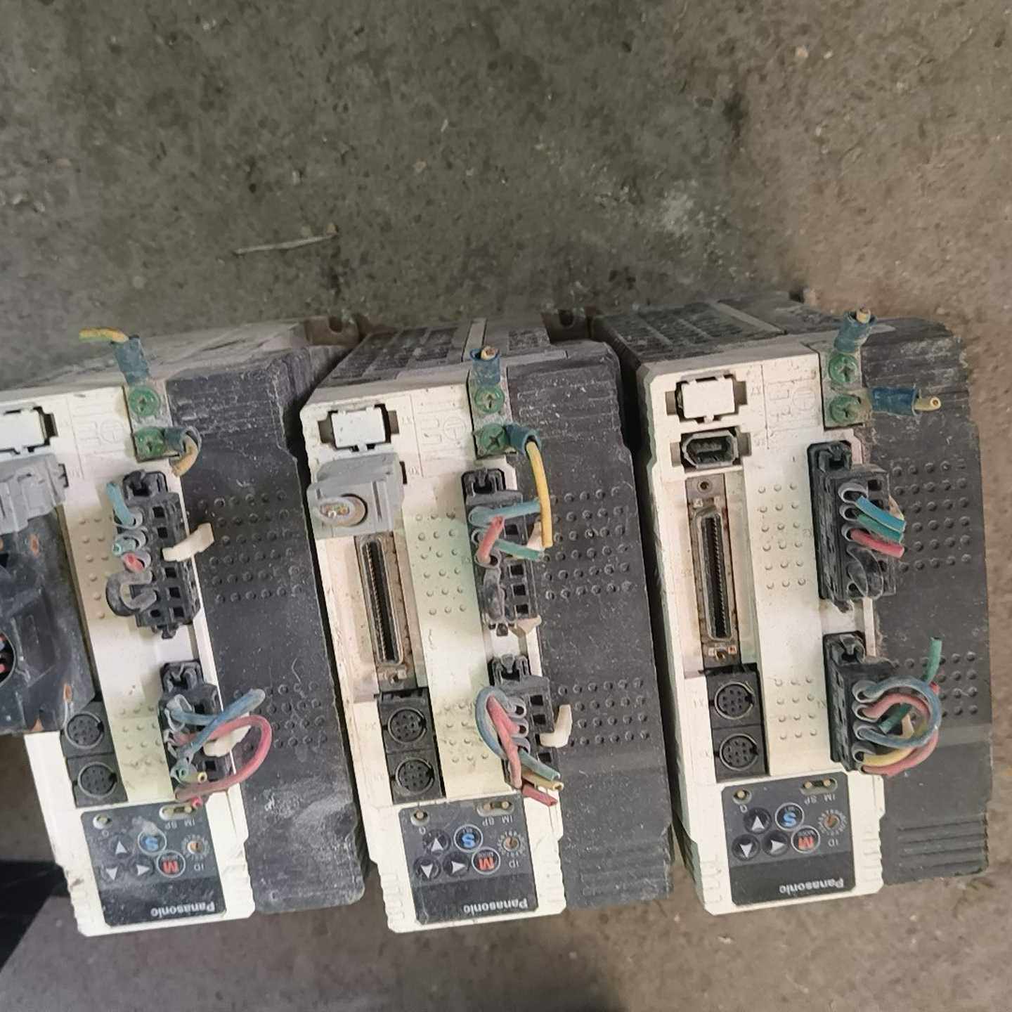 MDDDT55401.5KW货。插头没有