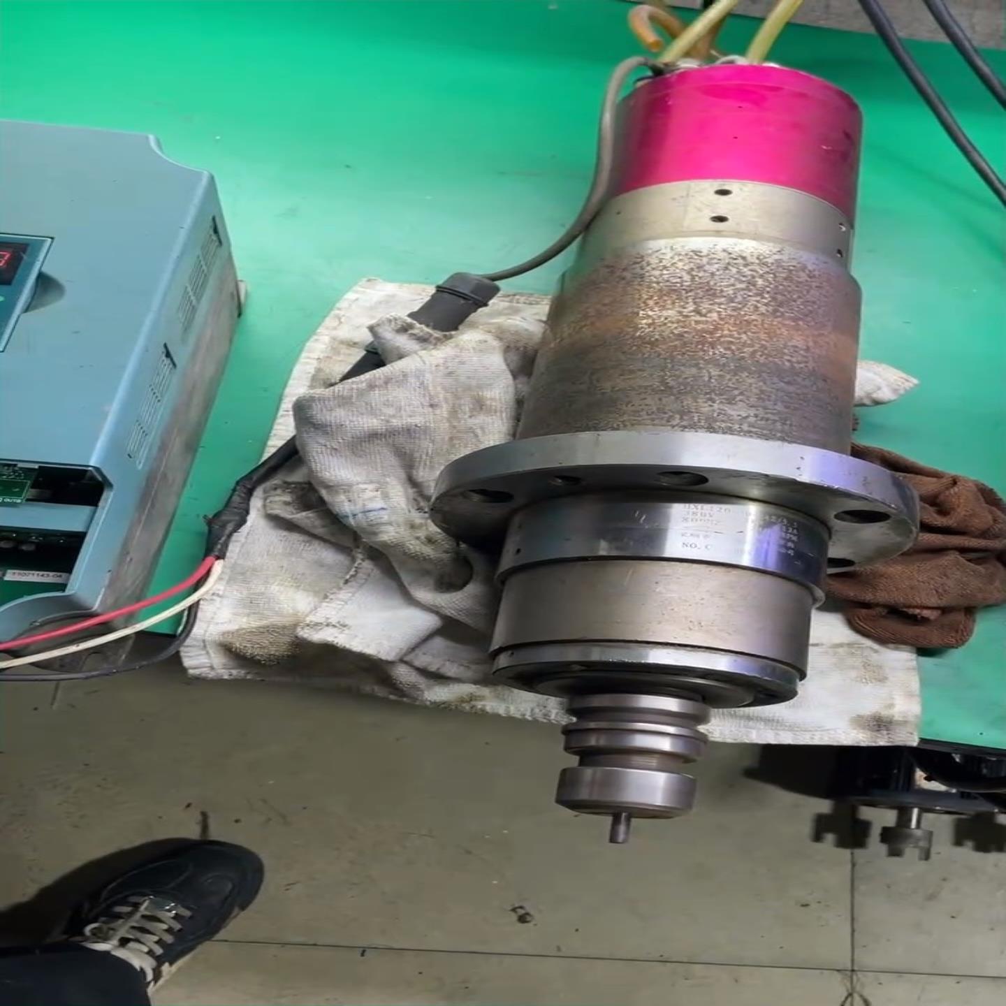 恒兴隆电主轴，型号HDL120-30-24Z，380V，5.--议价商品