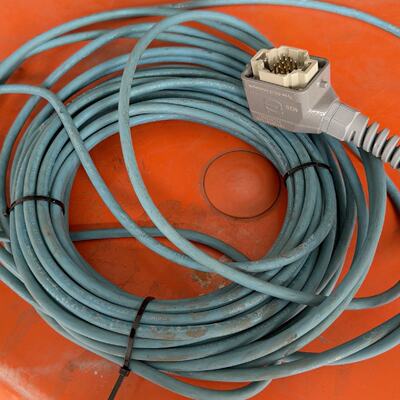 议价Abb Robot Sprays Cables  Shoots 15 Meters Of Physical Ob
