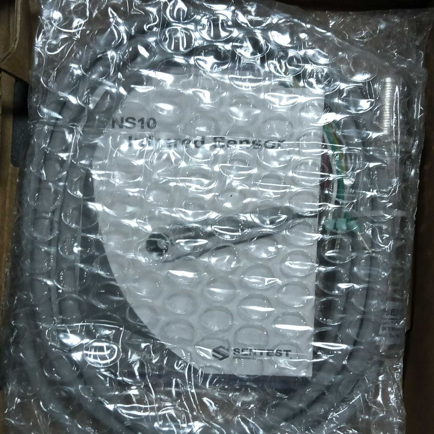 询价SENTESTNS10LTS12红外传感器，全新的，24V