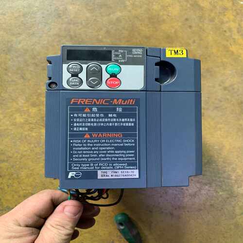 【星慕电子】 富士 变频器 FRB1.5E1S-7C 1.5KW 2