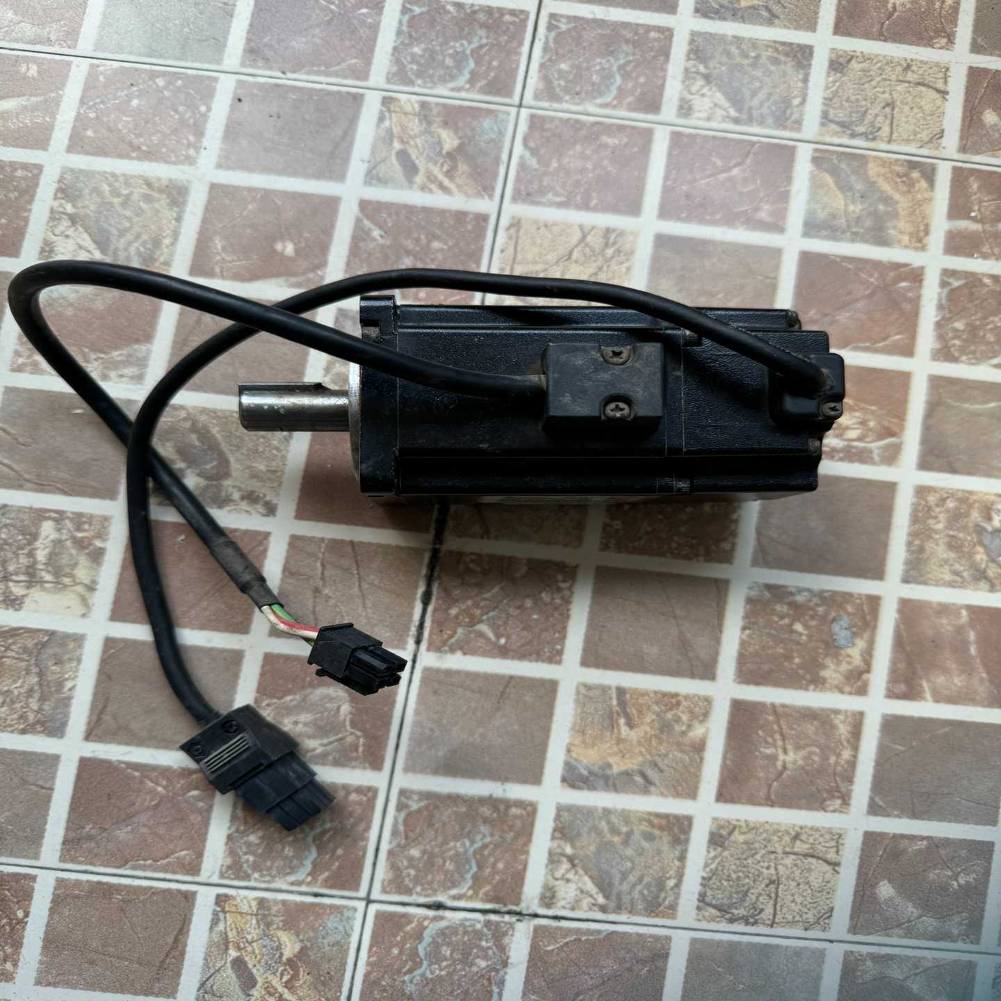 台达伺服电机ECMA-C10602ES实物图片，功能正常，询价