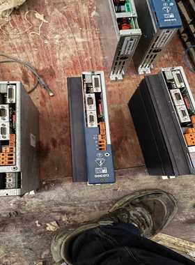 普瑞玛激光驱动器ISD300R20MASTER有三个