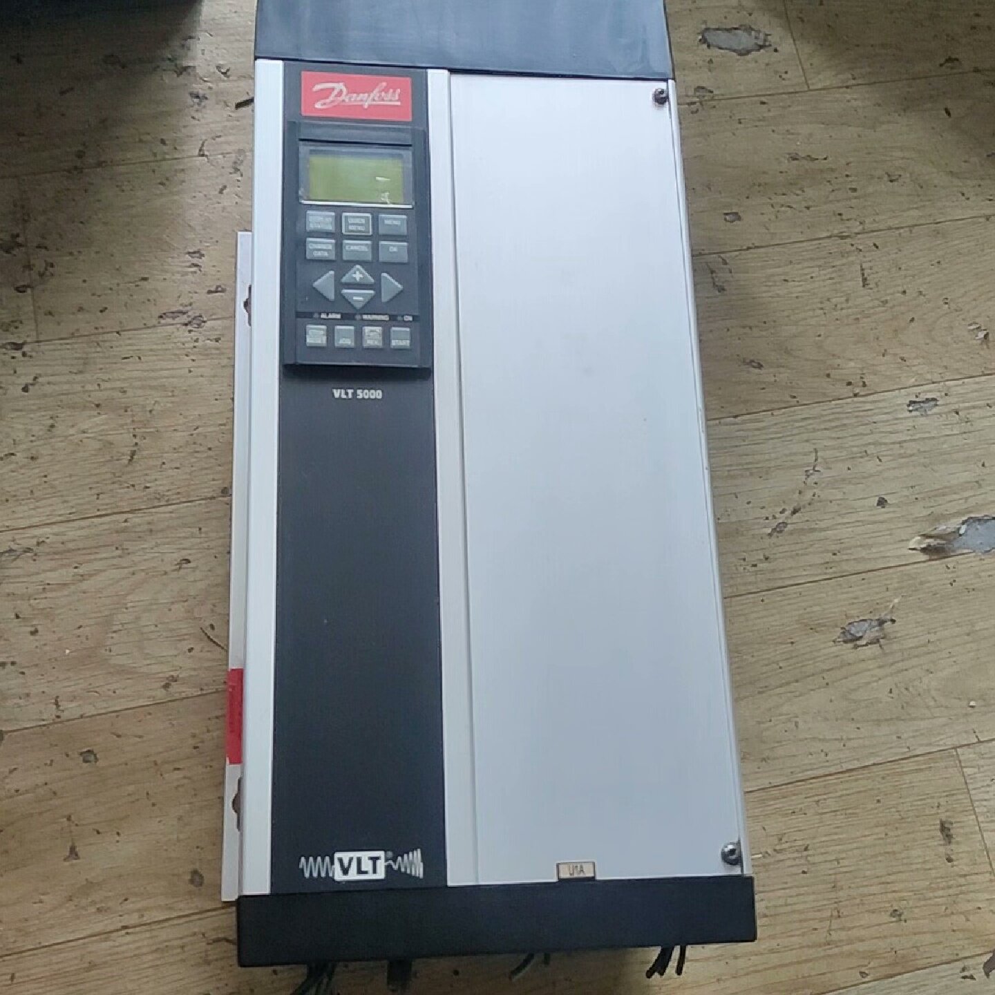 寻X进口丹佛斯变频VLT5008PT5C54STR30LF00