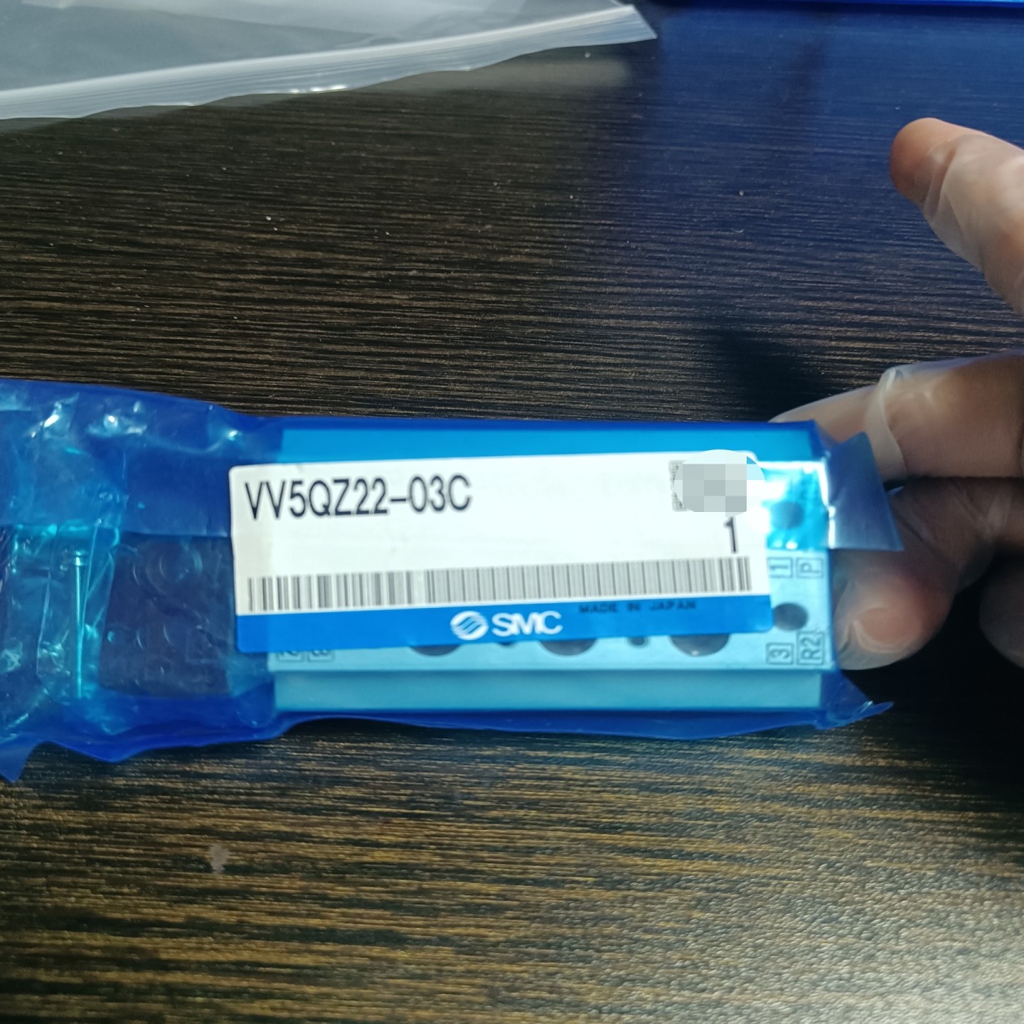 【请询价】SMC电磁阀汇流板VV5QZ22-03C库存一个全新正