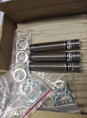 德国巴鲁夫接近开关原装进口BES 113-356-SA31-S4  订货号BES02M8