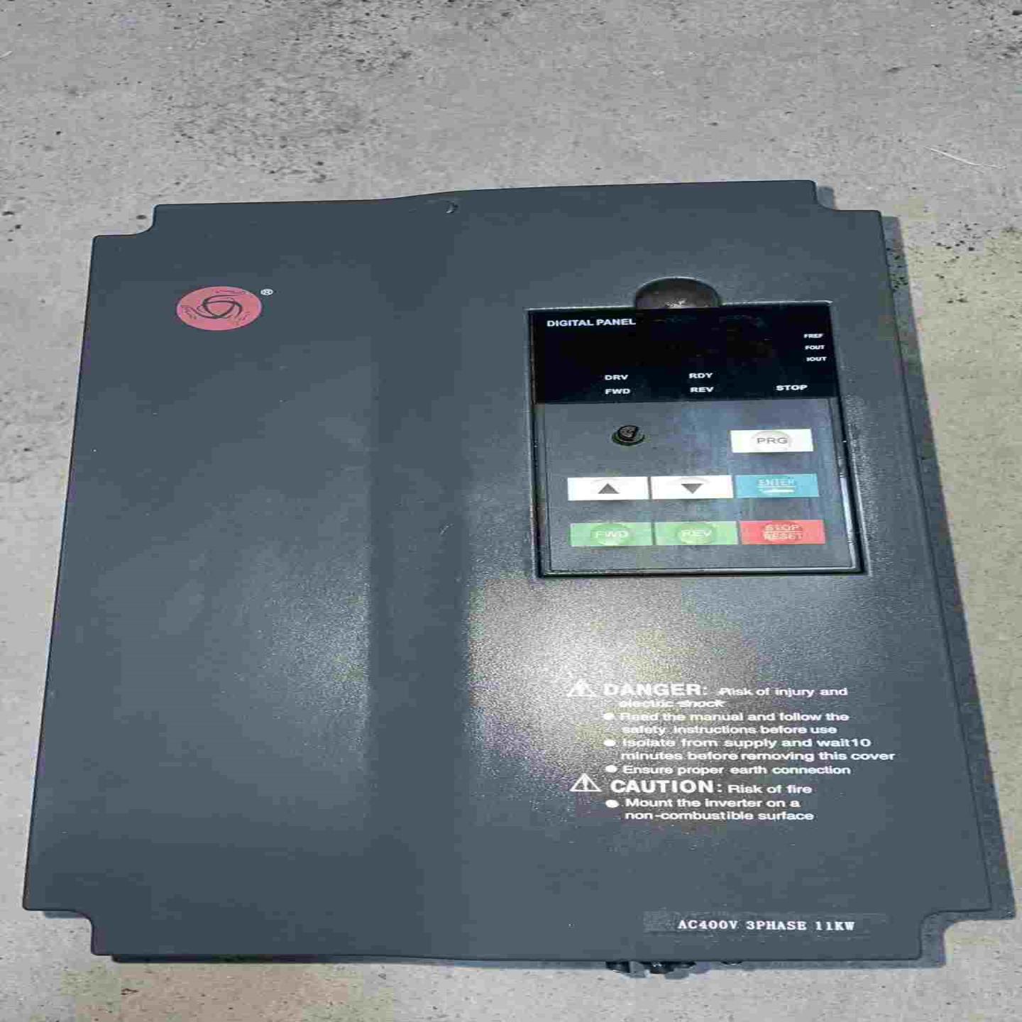 众辰变频器二手拆机，380V，11KW，成色如图，功能包好，--议价商