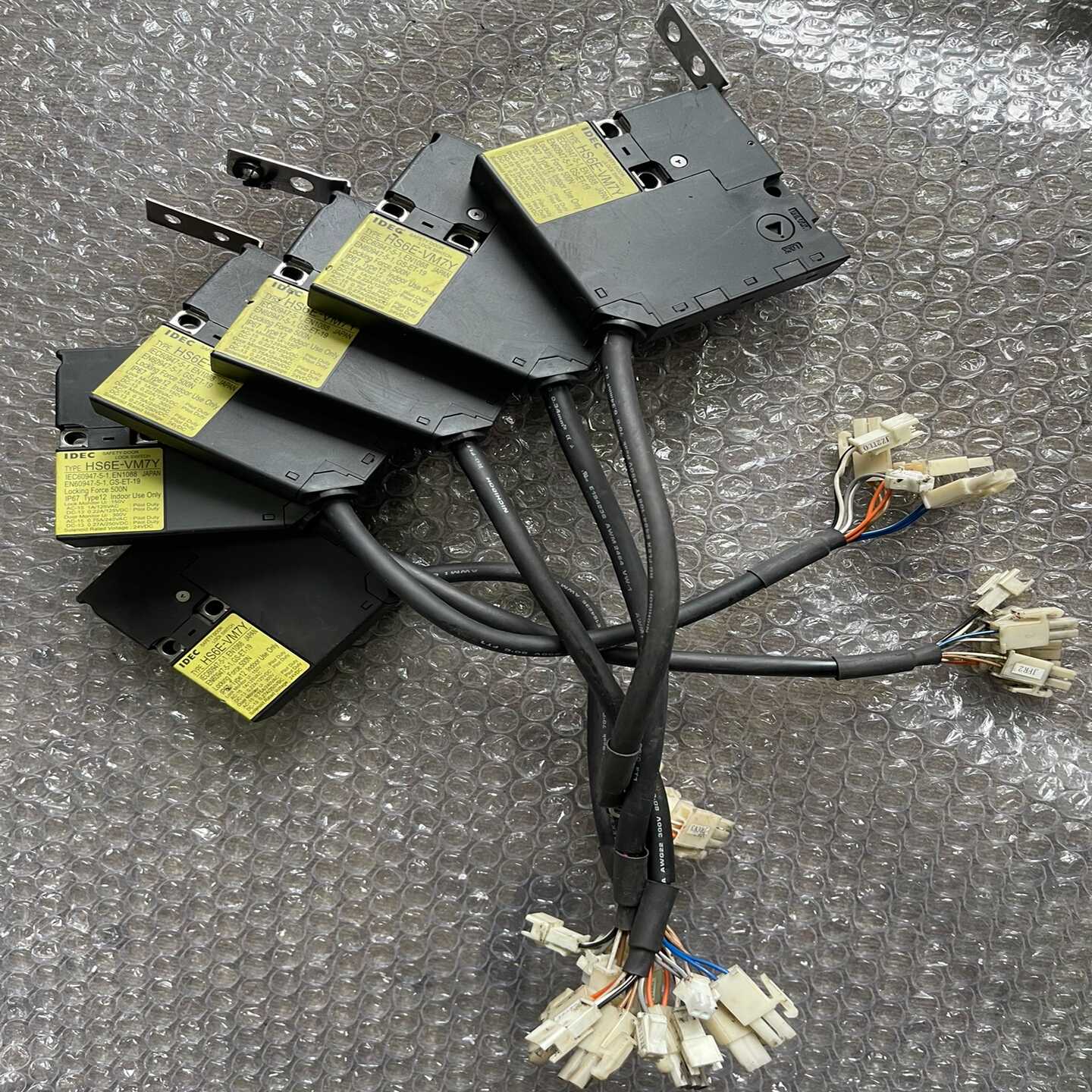 IDEC和泉HS6E-VM7Y原装电磁式安全开关，拆机，成--议价商品
