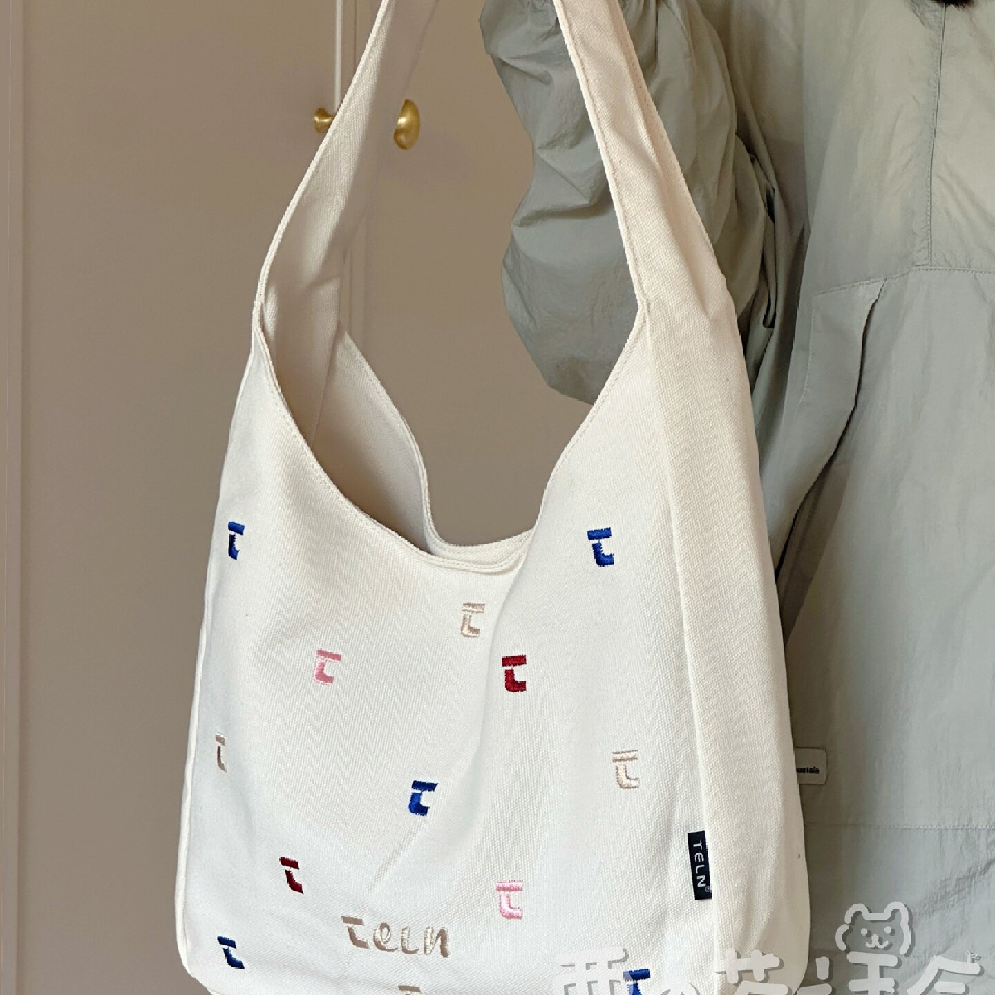 简约字母刺绣帆布托特包女大容量单肩通勤包休闲购物袋