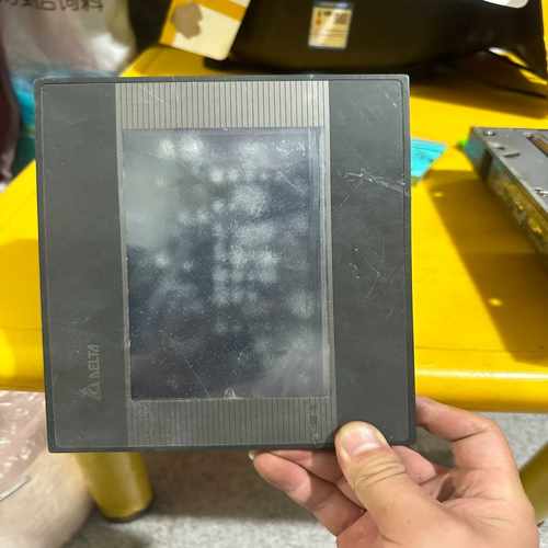 台达触摸屏，型号SOP-B07SS411，直流24伏供电，有--议价商品