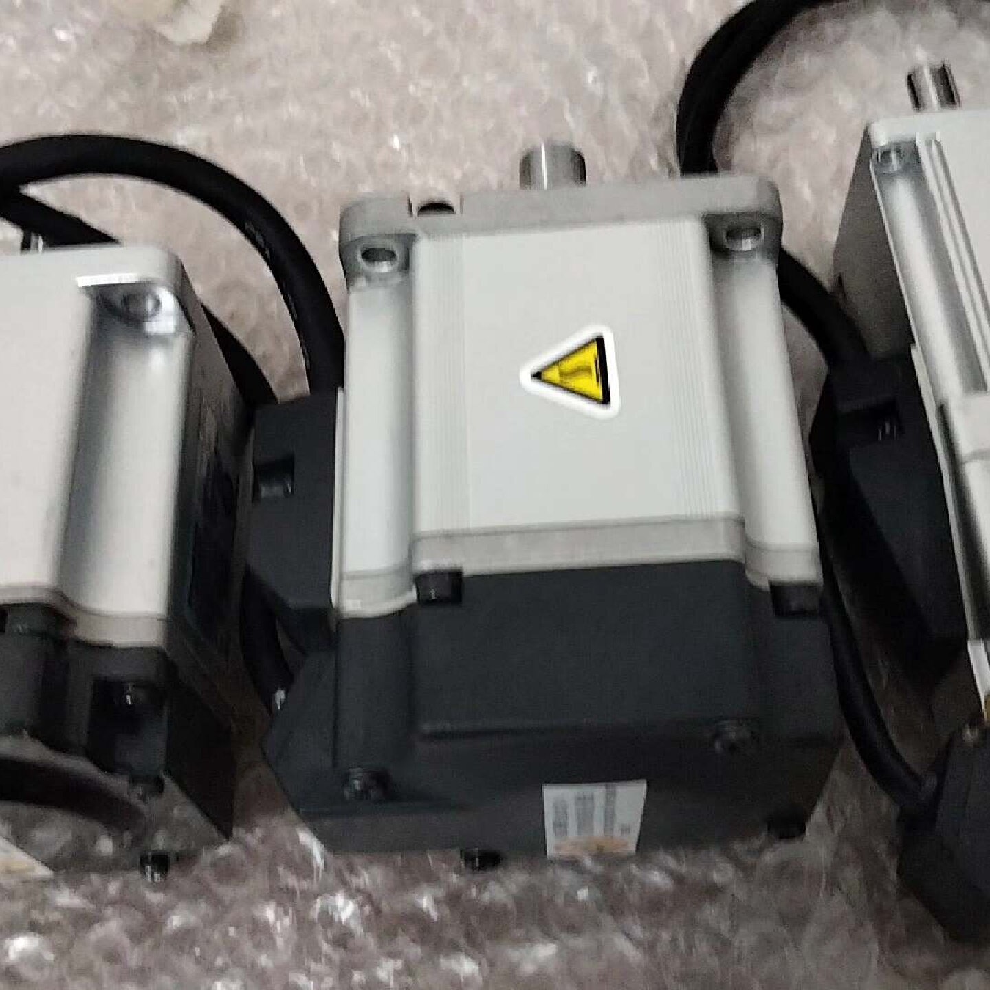 议价松下伺服A6电机型号MSMF022L1U2M功率0.2K议价