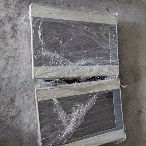 溢价-威纶触摸屏MT6071iE实物图